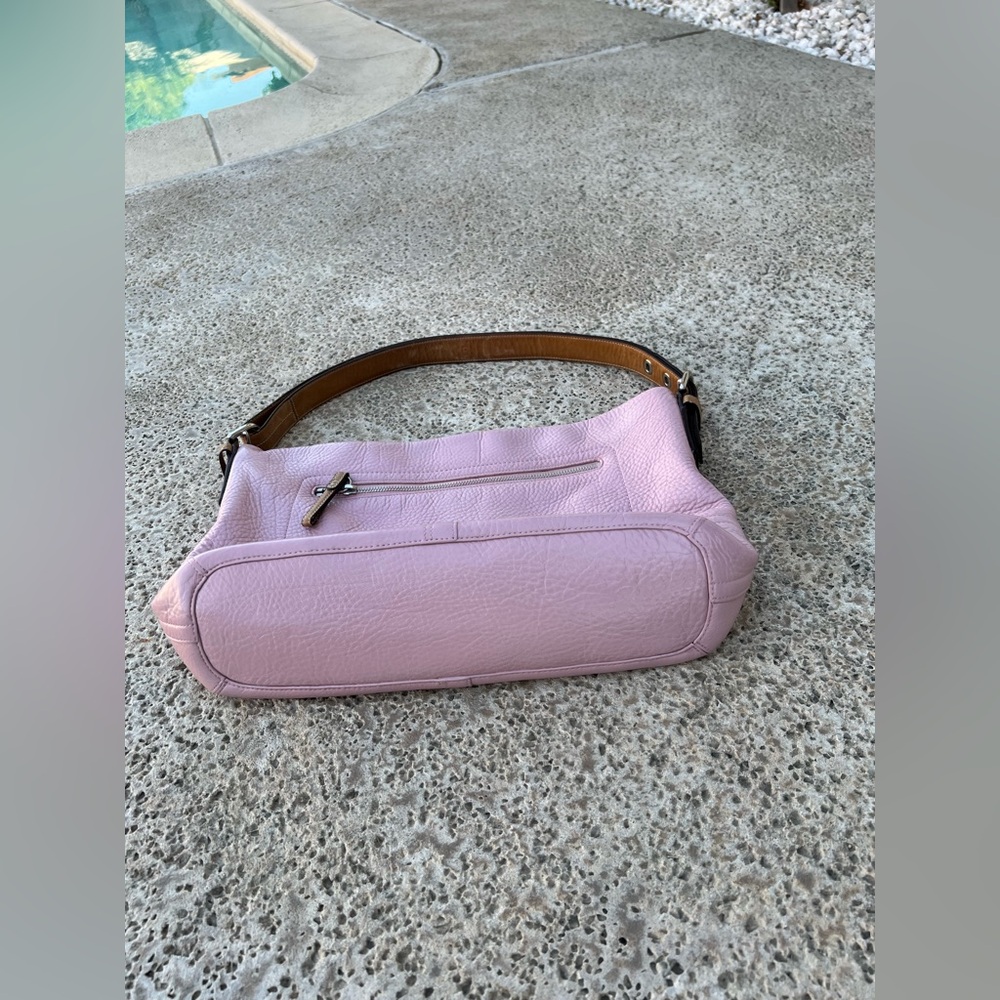 Coach Large pebbled leather Hobo bag in soft pink. - Picture 5 of 17